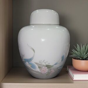 Vintage Russ Berrie Porcelain Ginger Jar Floral Vase 5” collector Made in Japan